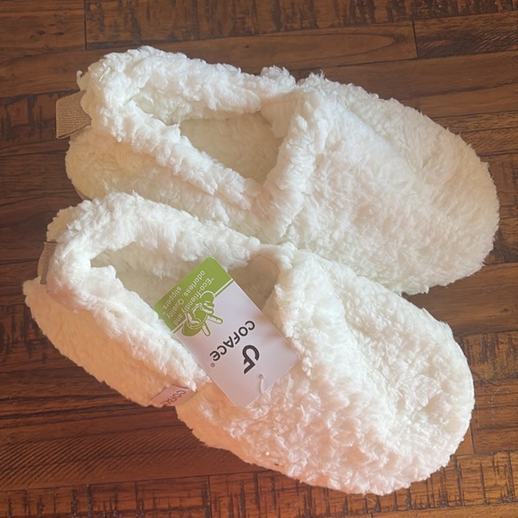 NWT CoFace Cream Fuzzy Slippers Memory foam sole warm and cozy Size 9 - Picture 4 of 5